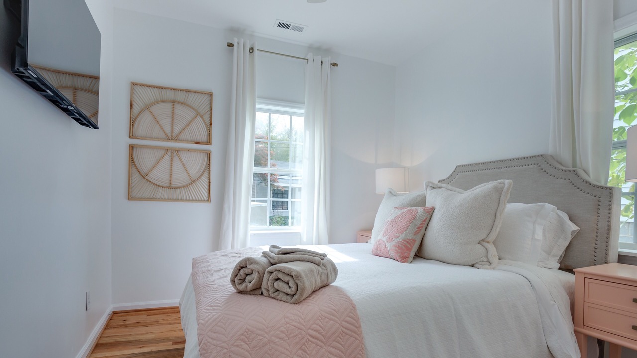 Photo of Bedroom in Downtown