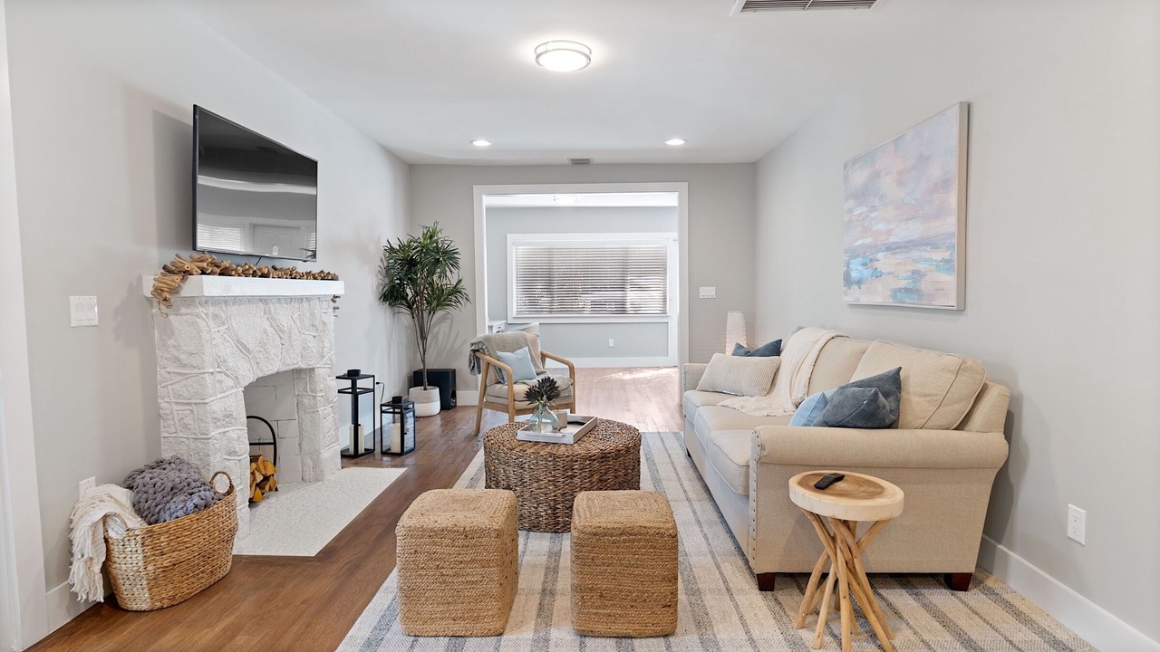 Photo of Livingroom in Parrot Cove