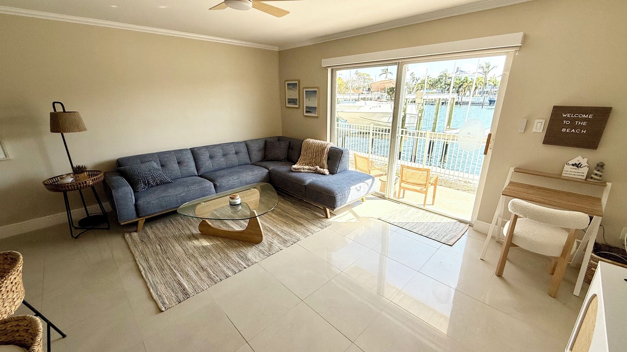 Photo of Livingroom in Belle Vista