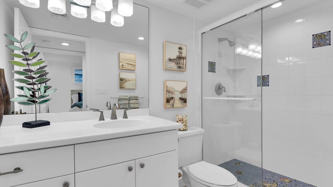 Photo of Bathroom in Pelican Bay