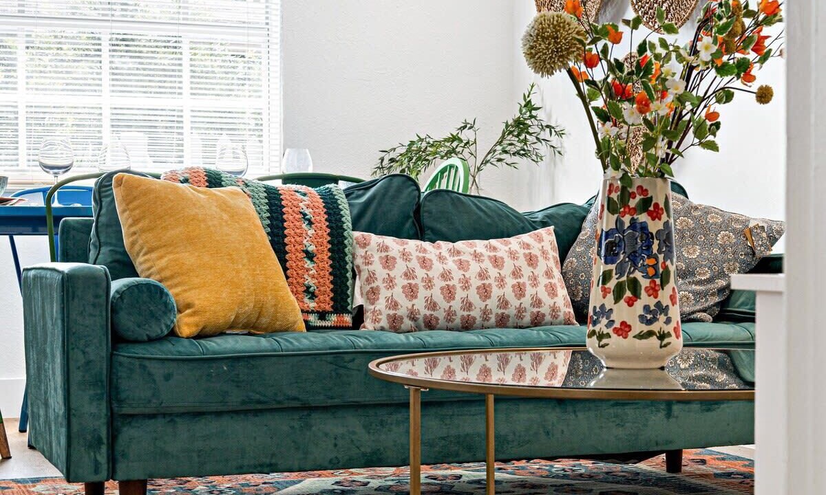 Photo of Livingroom in Sailboat Bend