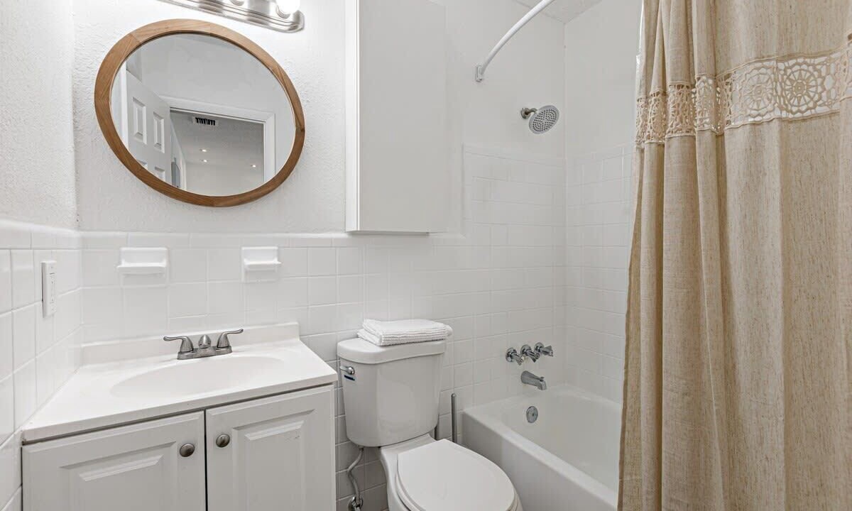 Photo of Bathroom in Sailboat Bend