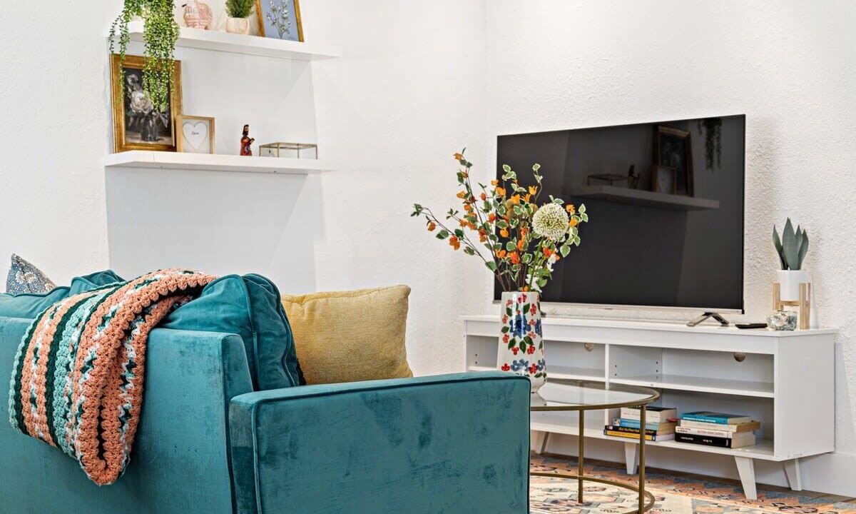 Photo of Livingroom in Sailboat Bend