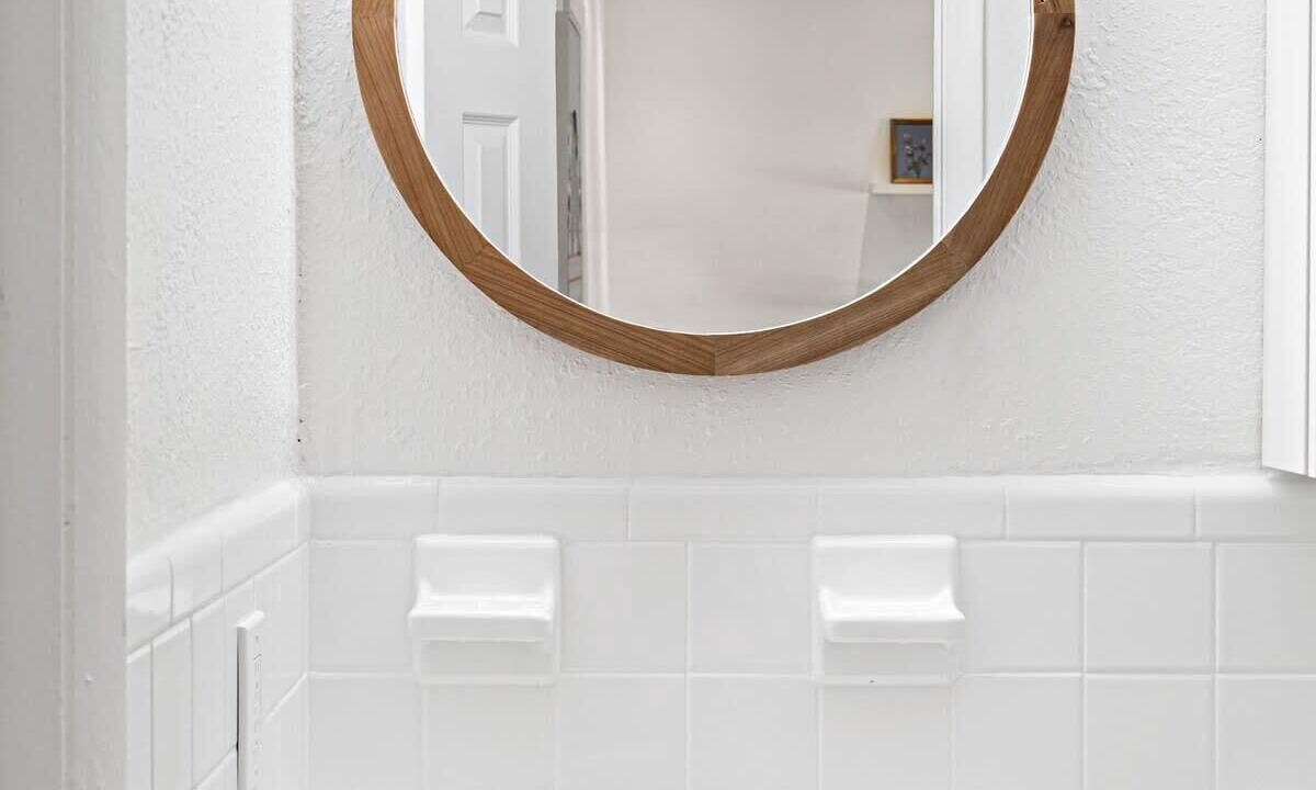 Photo of Bathroom in Sailboat Bend