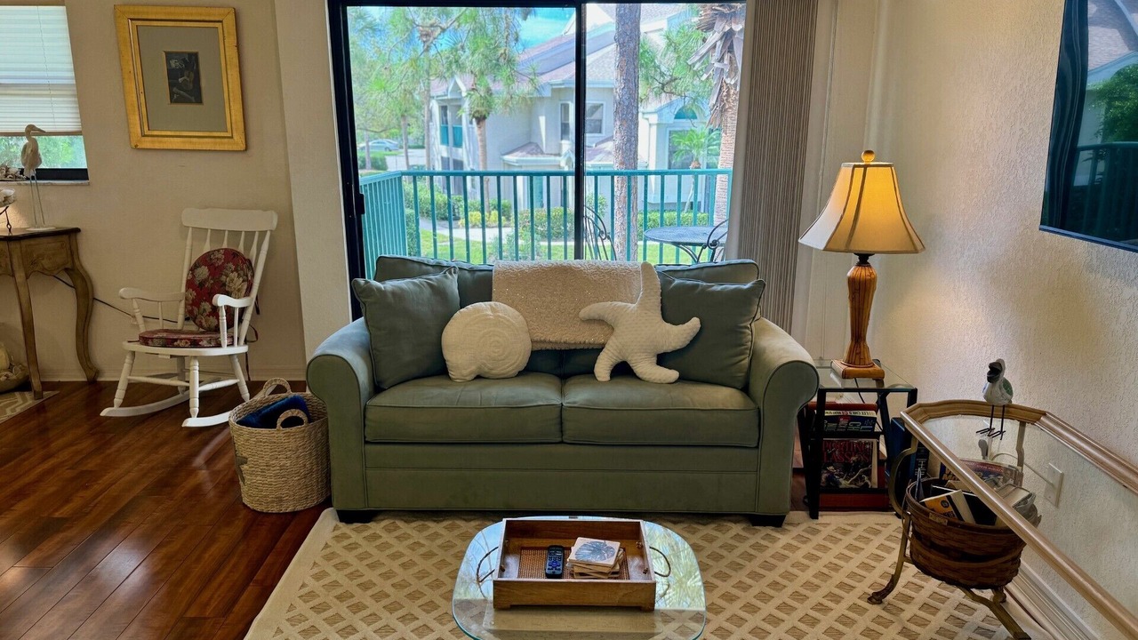 Photo of Patio Balcony in Pelican Bay