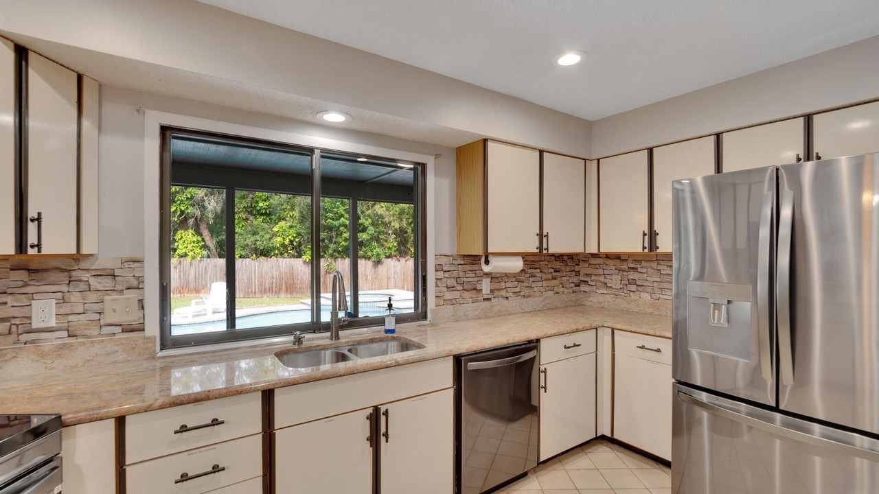 Photo of Kitchen in Temple Crest