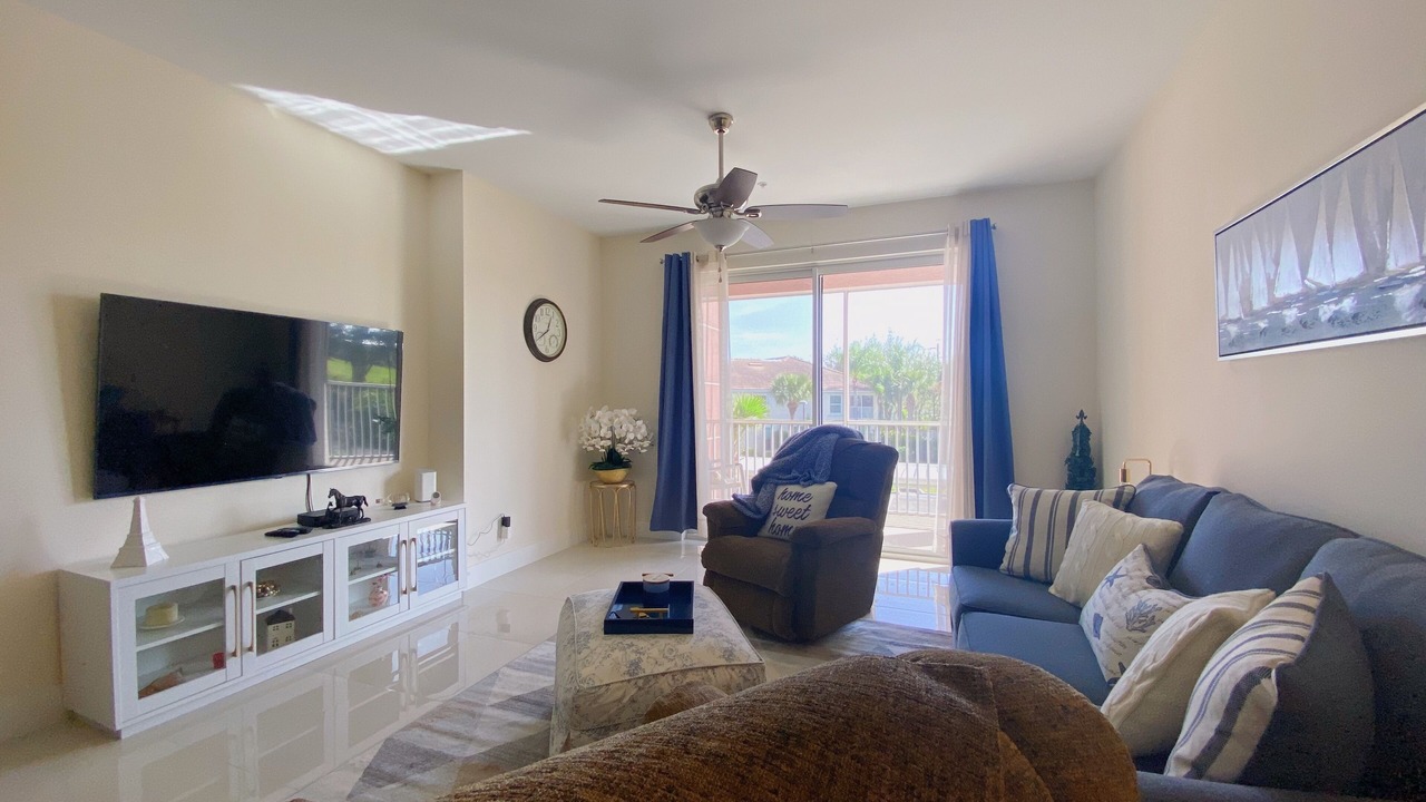 Photo of Livingroom in Majestic Palms