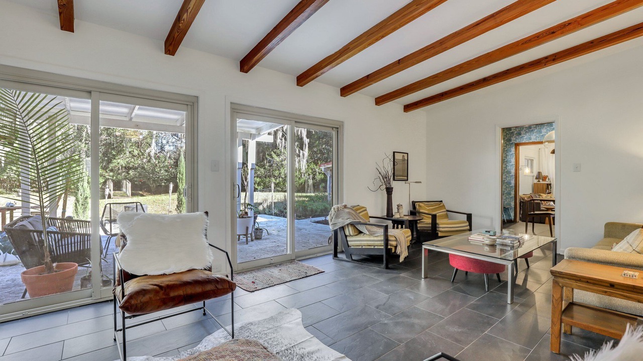 Photo of Livingroom in Savannah