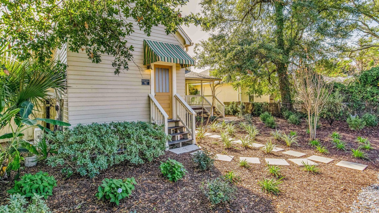 Photo of Outdoor in Old East Hill