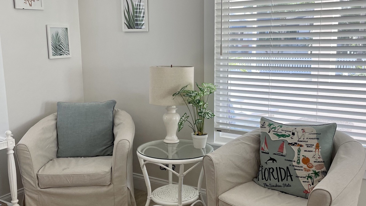 Photo of Livingroom in Historic District