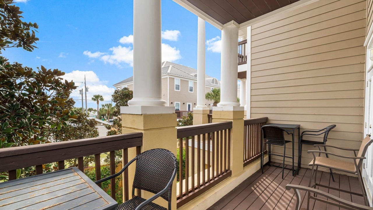 Photo of Patio Balcony in Kiska Beach