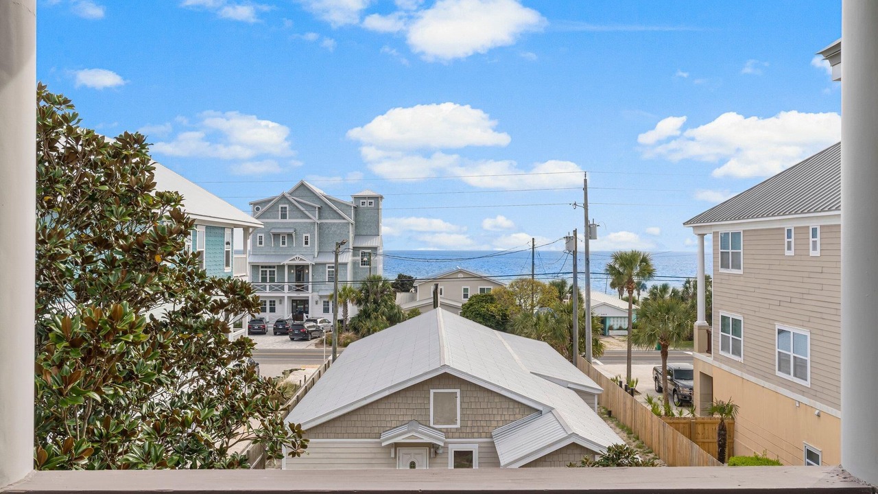 Photo of Patio Balcony in Kiska Beach
