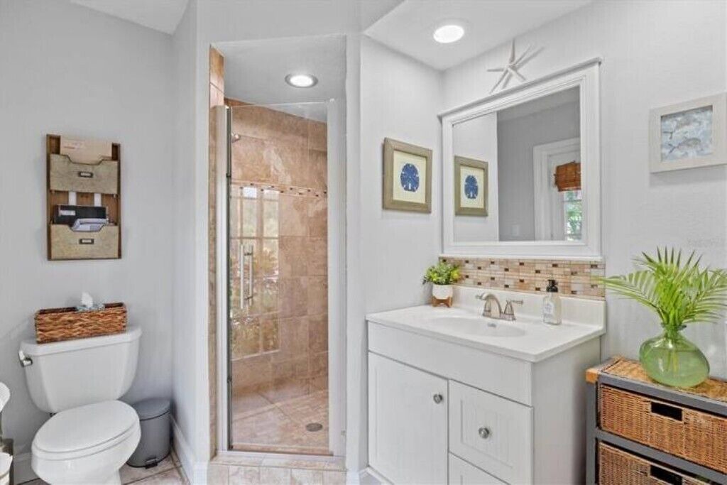 Photo of Bathroom in Bee Ridge