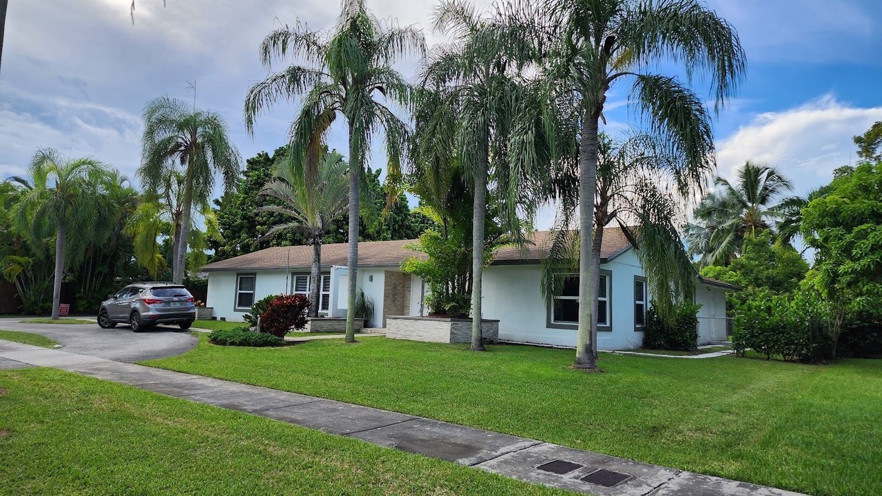 Photo of Outdoor in Ludlam