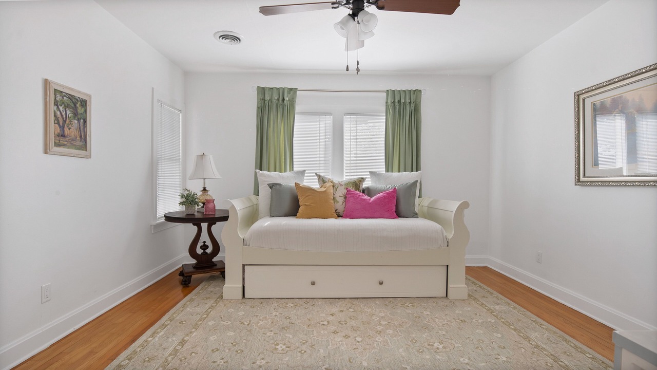Photo of Livingroom in Rose Isle