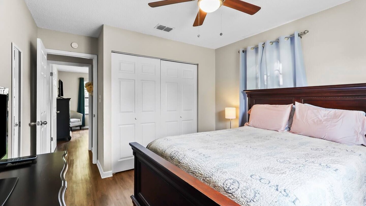 Photo of Bedroom in Riverview