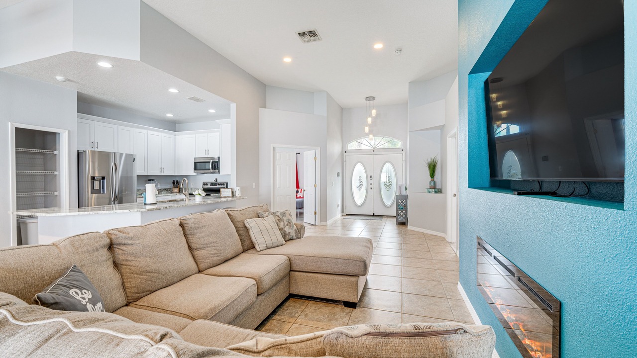 Photo of Livingroom in Bridgewater Crossing