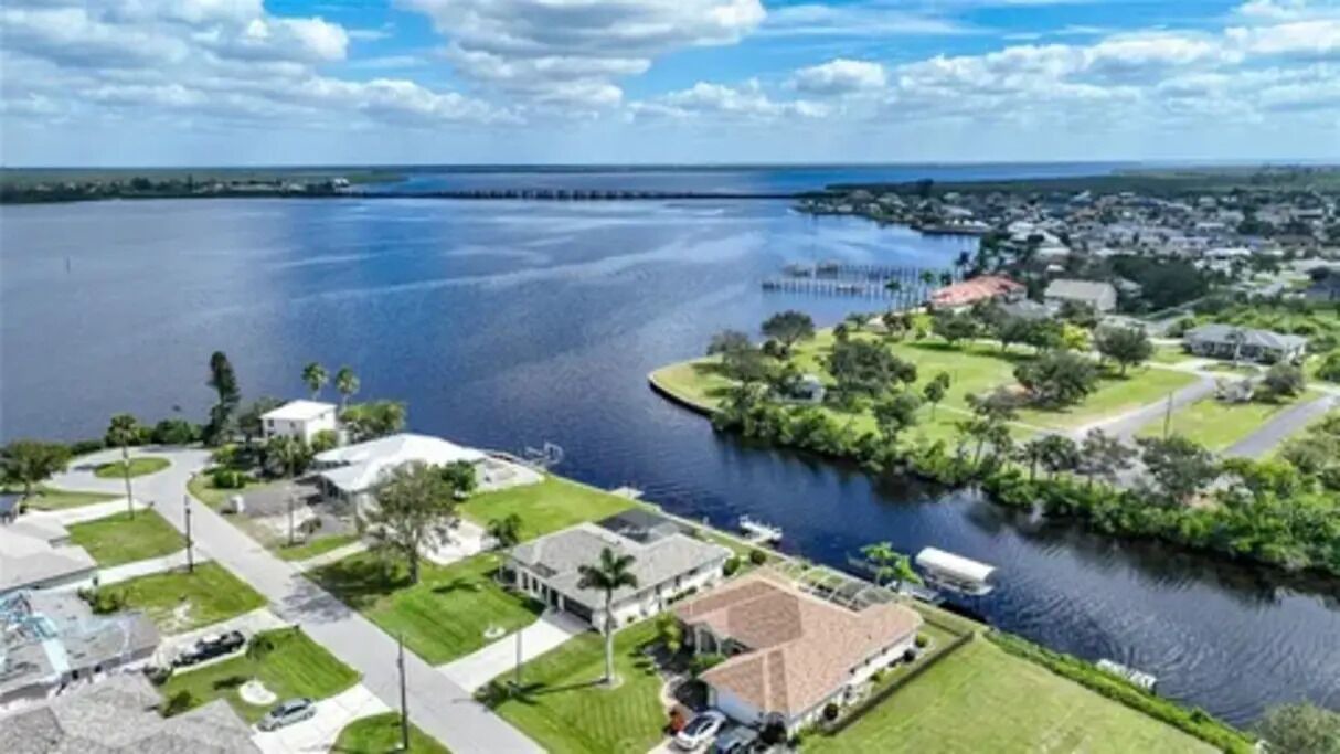 Photo of Others in Gulf Cove