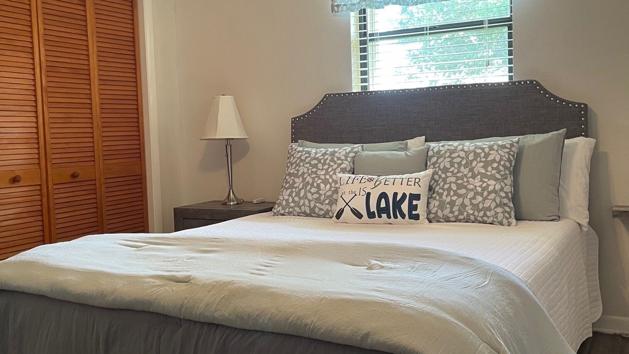Photo of Bedroom in Placid Lakes