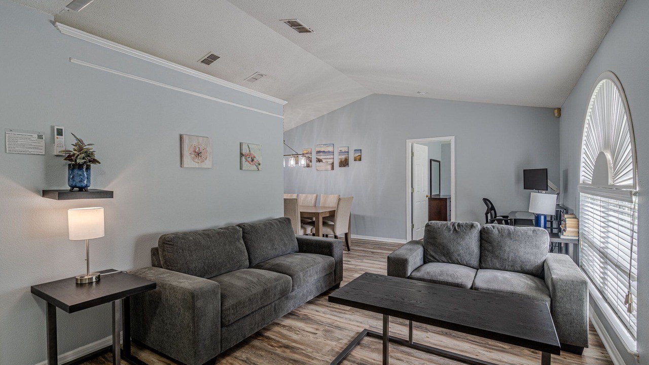 Photo of Livingroom in Sunridge Woods