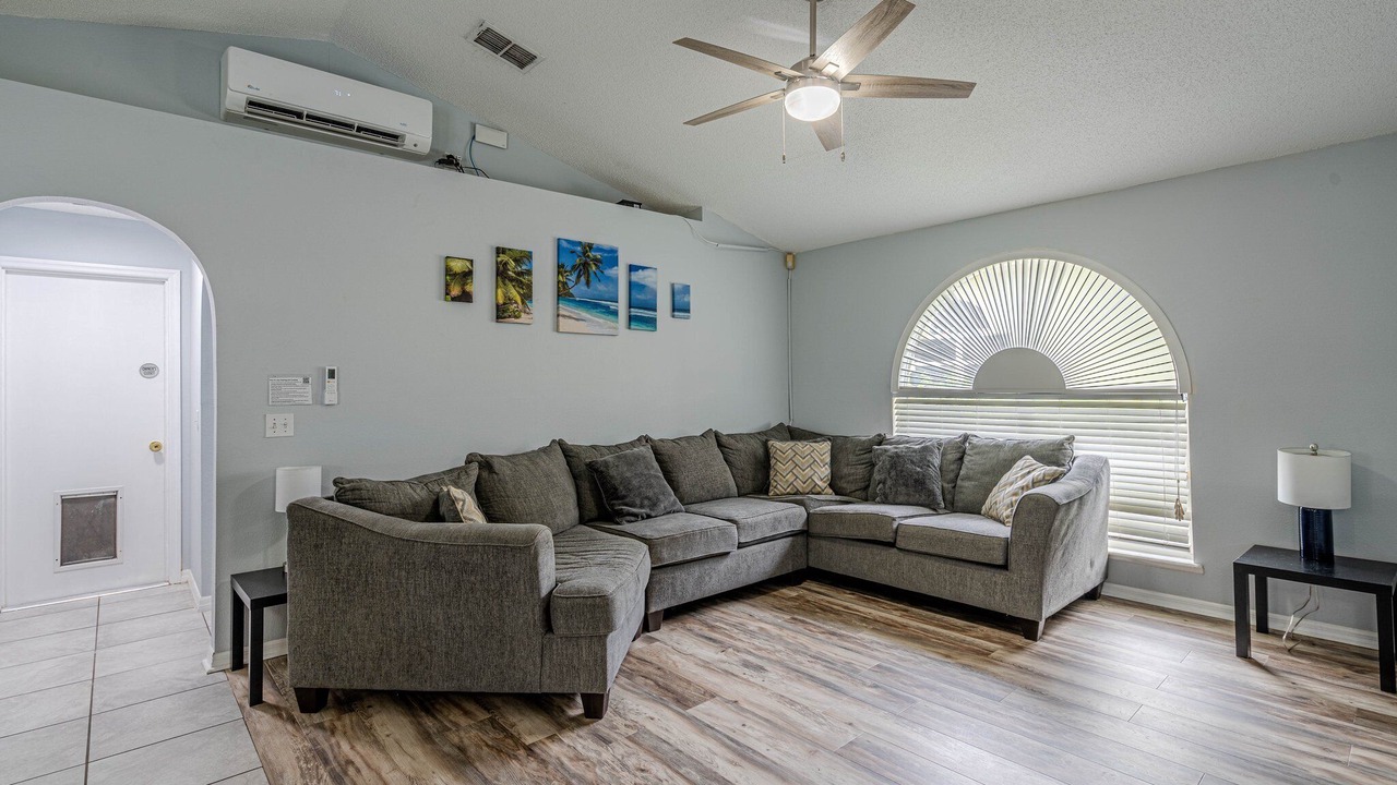 Photo of Livingroom in Sunridge Woods