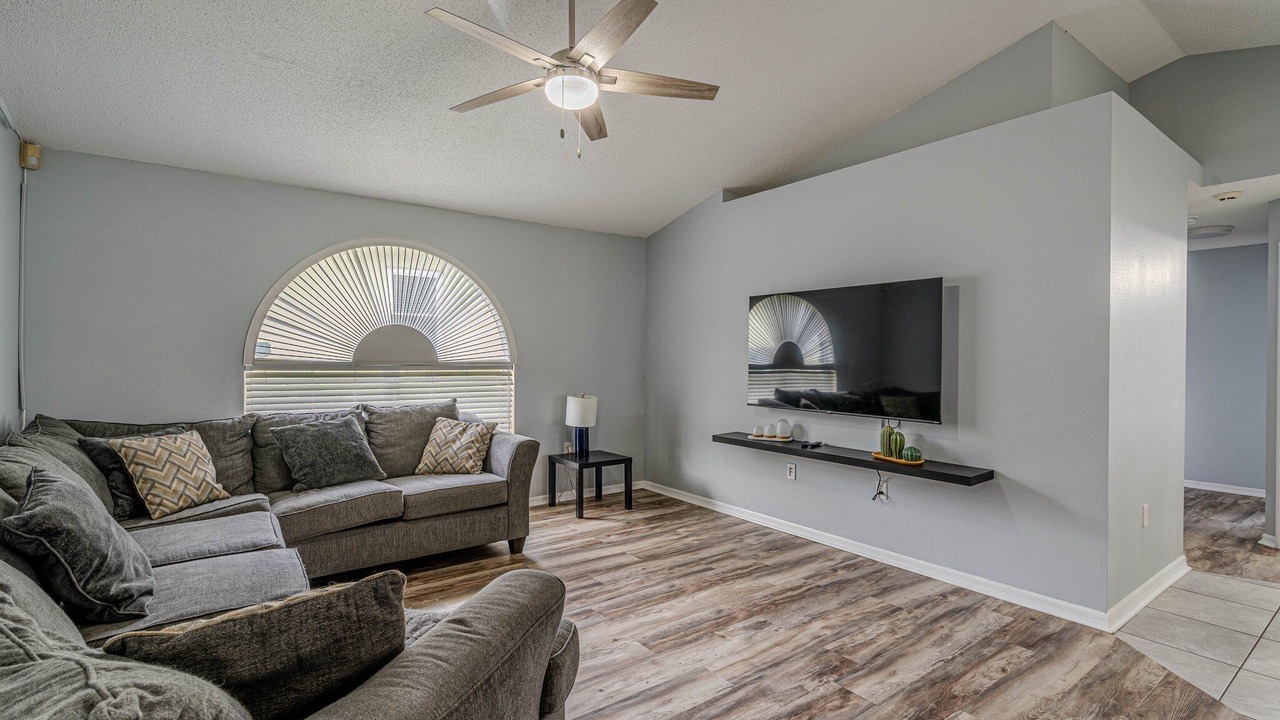Photo of Livingroom in Sunridge Woods