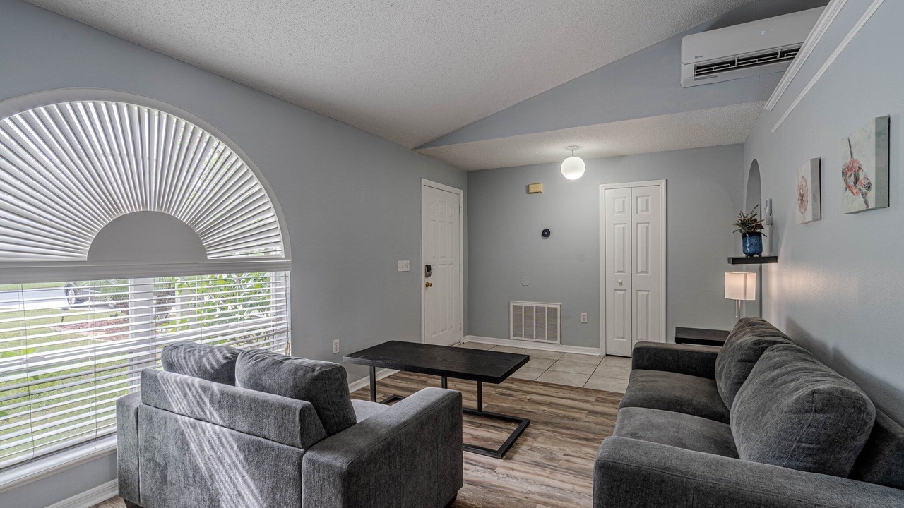 Photo of Livingroom in Sunridge Woods