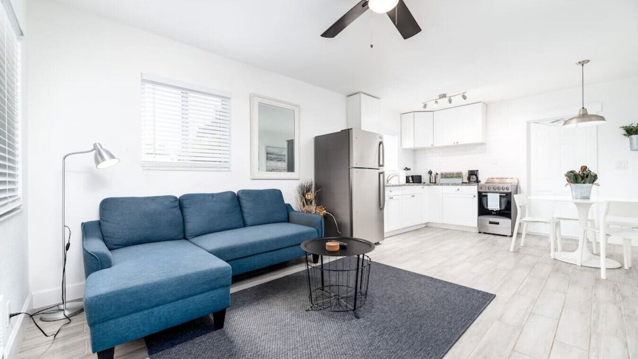 Photo of Livingroom in Middle River Terrace