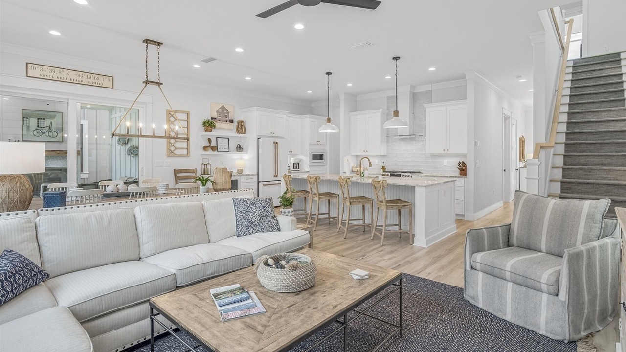 Photo of Livingroom in Lakeside at Blue Mountain Beach