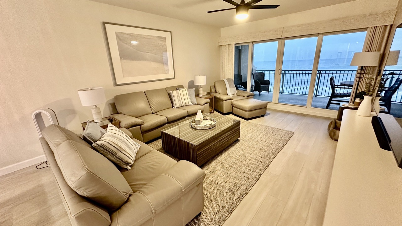 Photo of Livingroom in Redington Shores