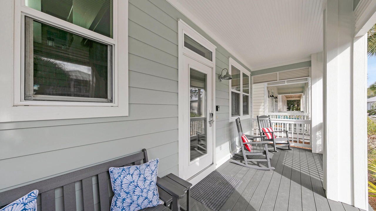 Photo of Patio Balcony in Treetop