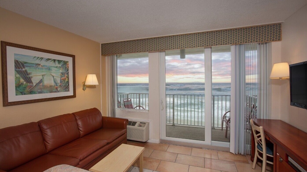Photo of Livingroom in Lenox Park