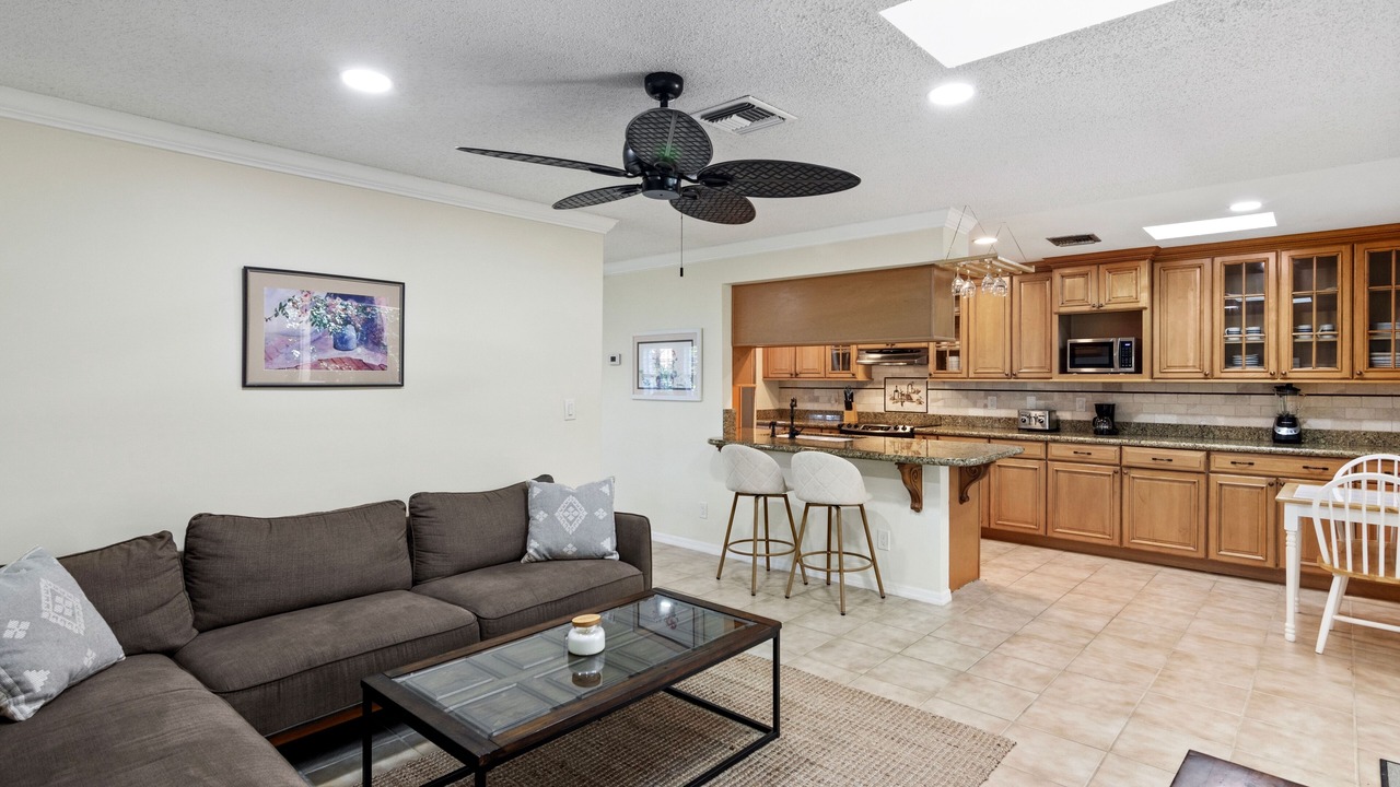 Photo of Livingroom in Florida Ridge