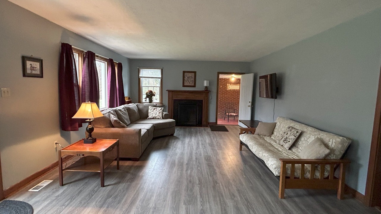 Photo of Livingroom in Rocky Top