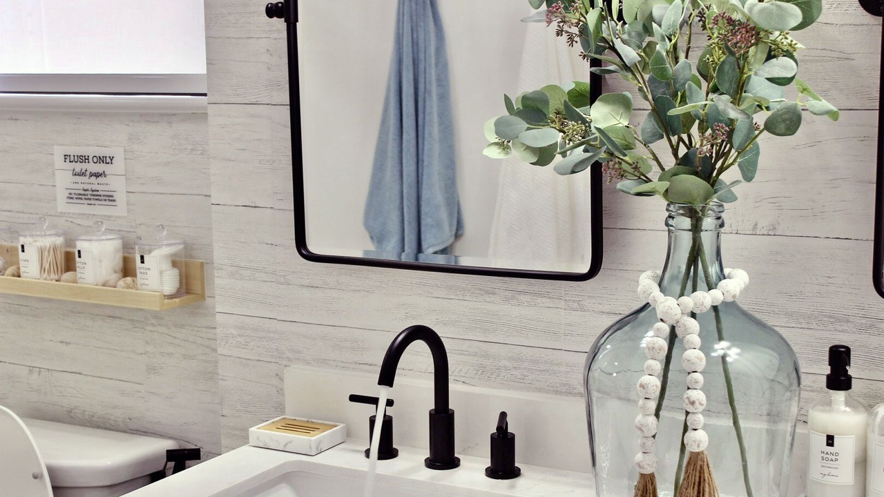 Photo of Bathroom in Safety Harbor Club