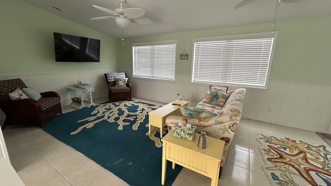Photo of Livingroom in Bokeelia