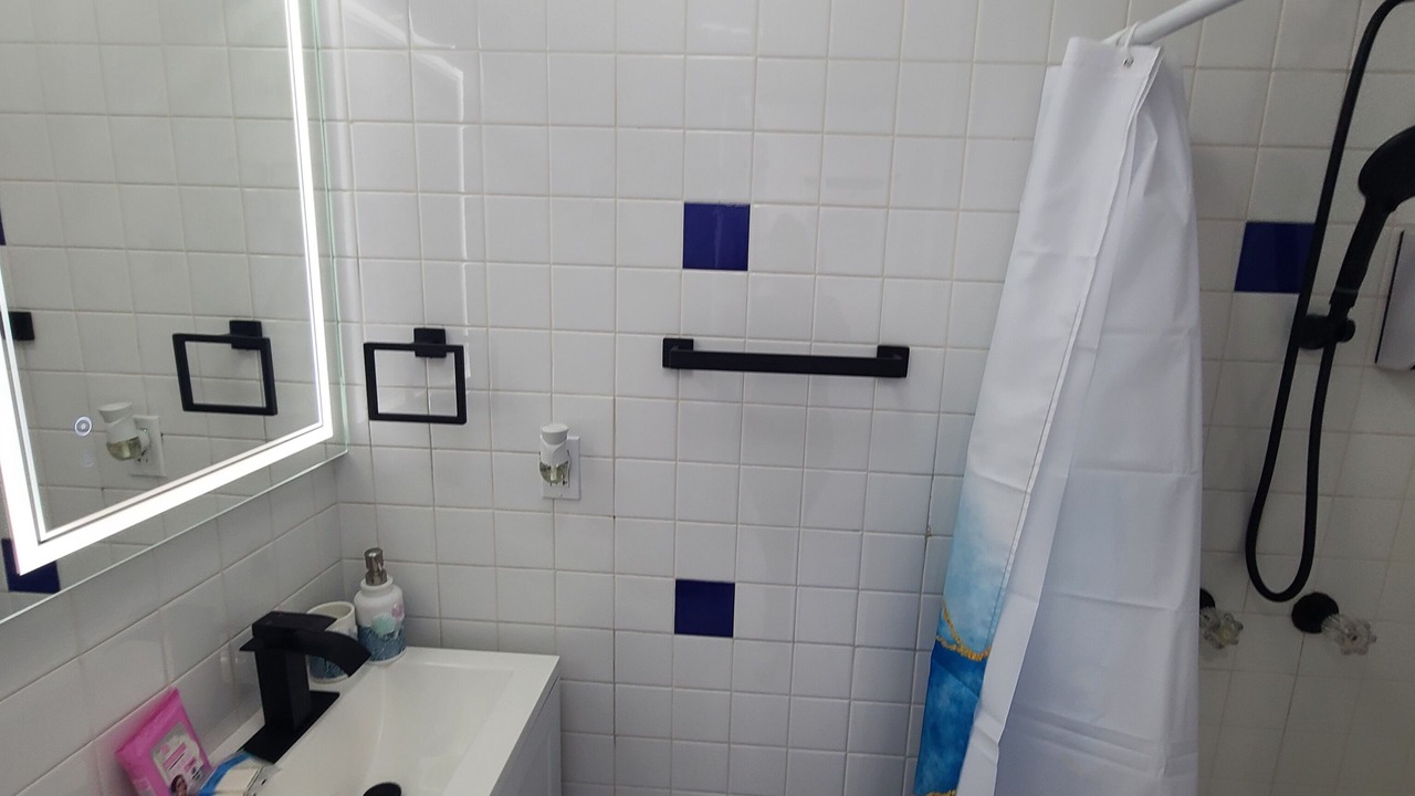 Photo of Bathroom in Boulevard Heights