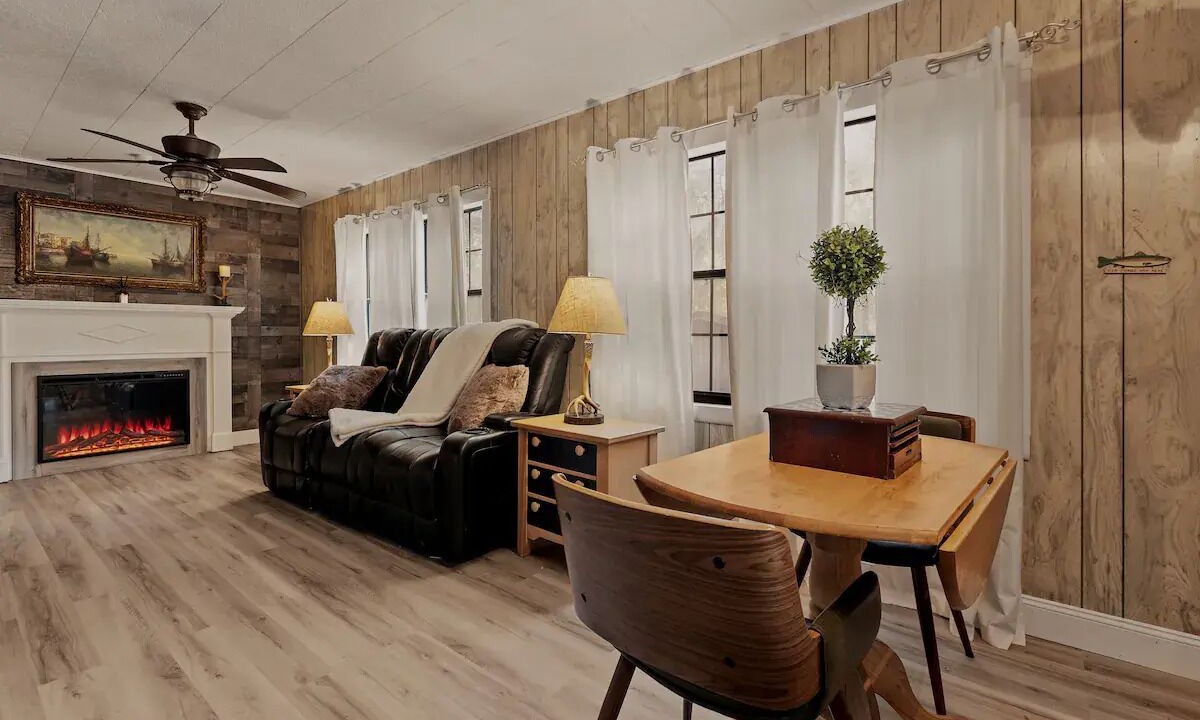 Photo of Livingroom in Quincy