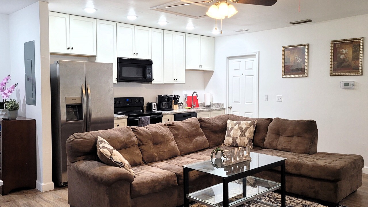 Photo of Livingroom in Tallahassee
