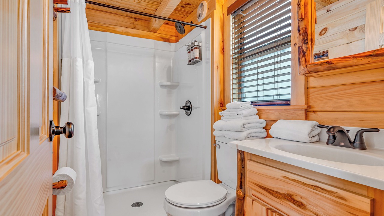 Photo of Bathroom in Marathon