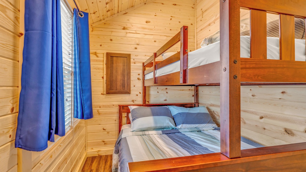 Photo of Bedroom in Marathon
