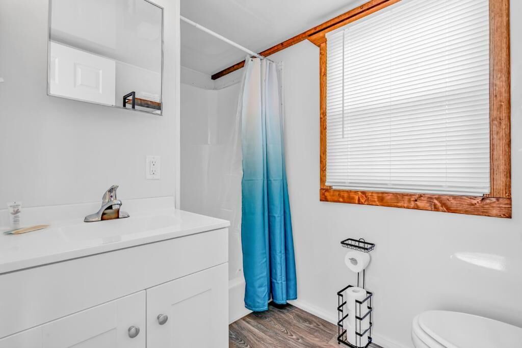 Photo of Bathroom in Marathon