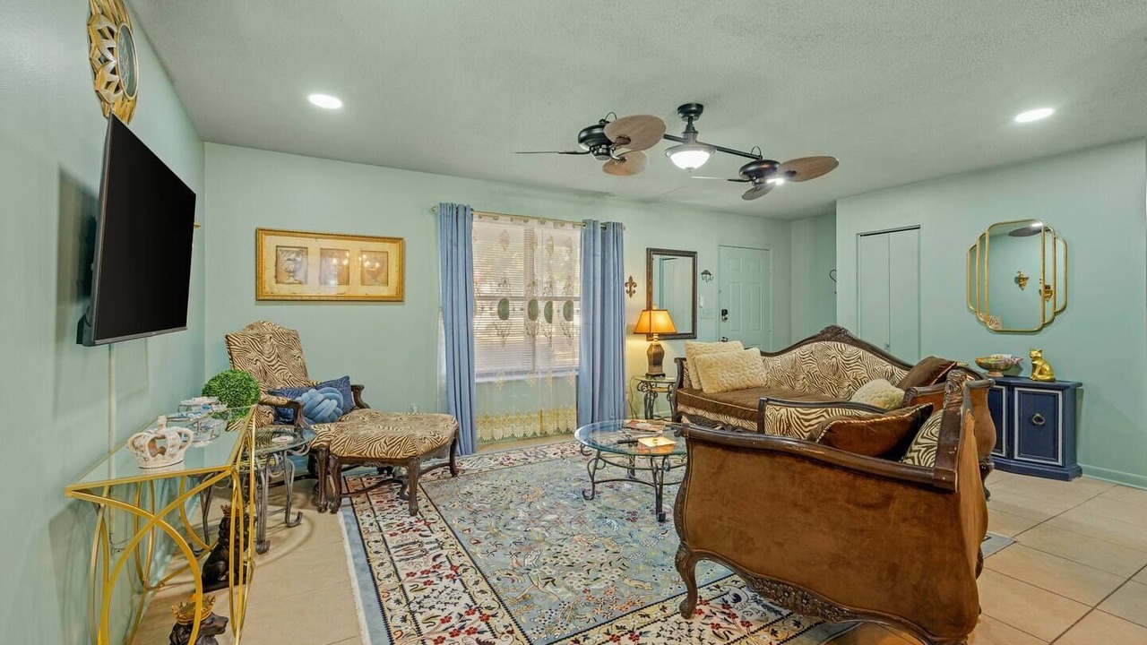 Photo of Livingroom in Tallahassee