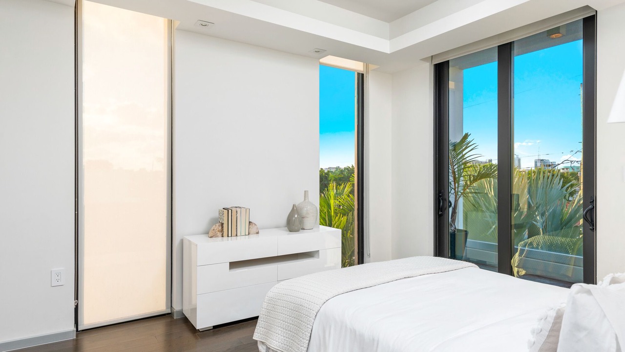 Photo of Bedroom in North Bay Village