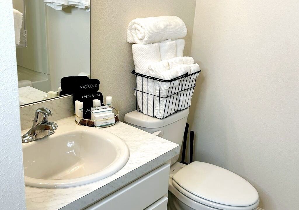 Photo of Bathroom in OakLeaf Plantation