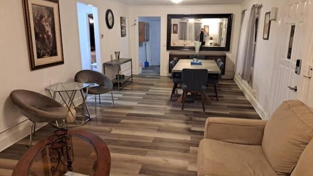 Photo of Livingroom in Tallahassee