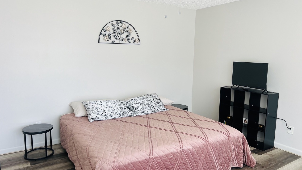 Photo of Bedroom in Okeechobee
