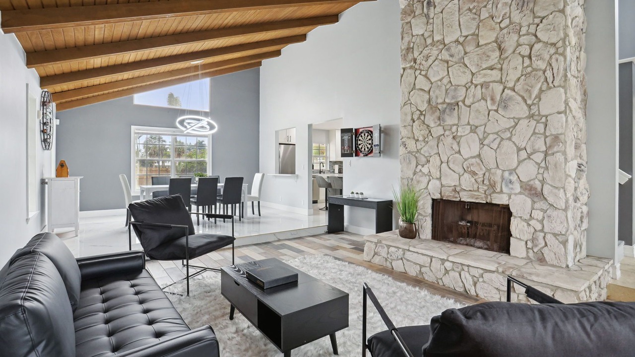 Photo of Livingroom in Lake Clarke Shores