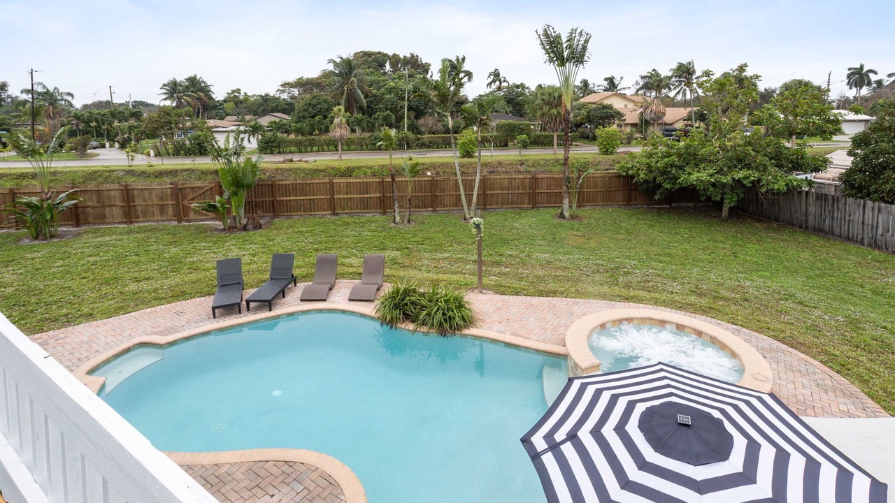 Photo of Outdoor in Lake Clarke Shores