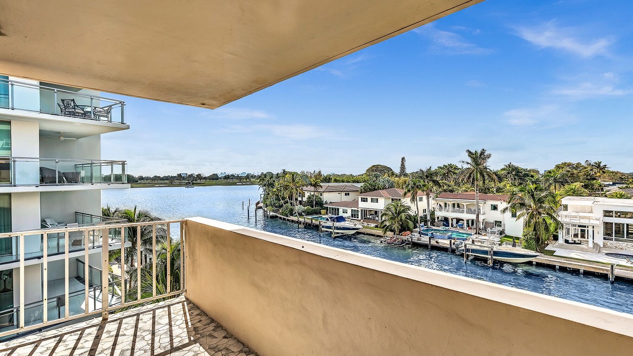 Photo of Patio Balcony in Bay Harbor Islands